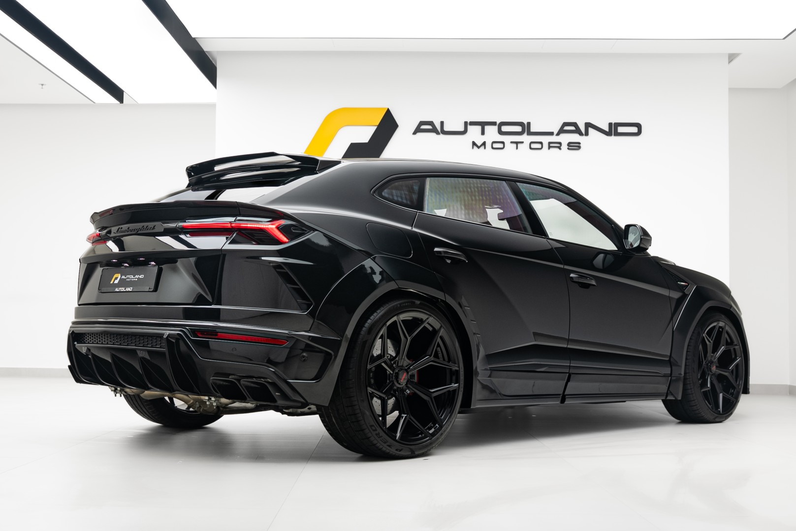 2024 URUS BY NOVITEC | FULL CARBON | BANG OLUFSEN | HIGH SPEC |